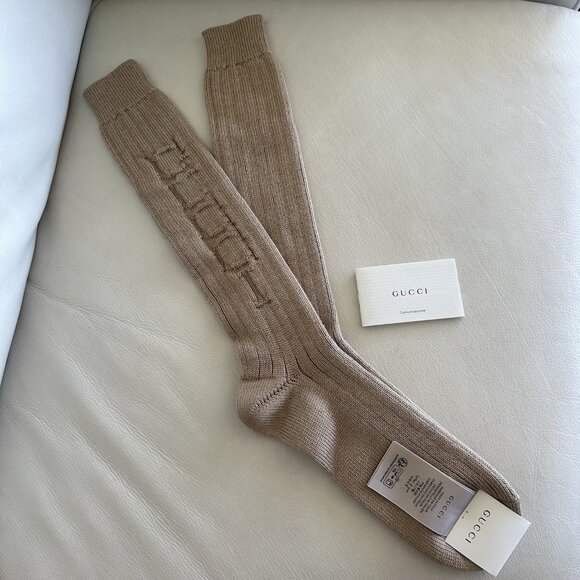NWT GUCCI BEIGE SOCKS LOGO SZ L 100% Authentic Debossed - Picture 6 of 10